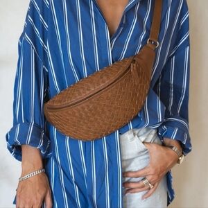 Mandrn- The Woven Atlas- Tan